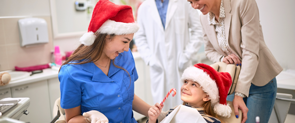 Dental Offices Seasonal Surge: The Benefits of Using Dental Temps During December